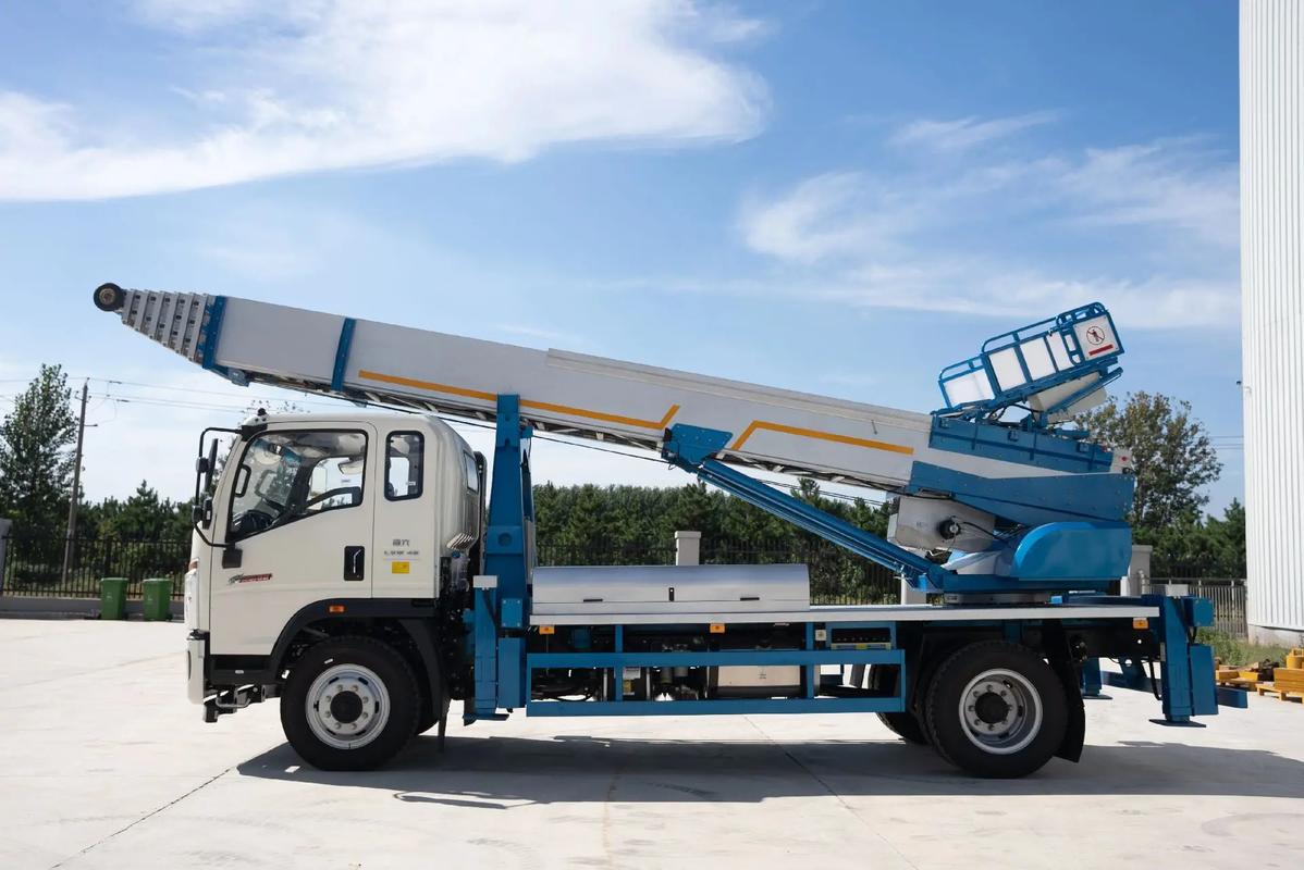 昌黎县云梯上料车租赁费用